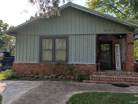 Photo of 305 Pearl Street, Gadsden, AL 35904 (MLS # 21902085) Photo of 305 Pearl Street, Gadsden, AL 35904 (MLS # 21902085)