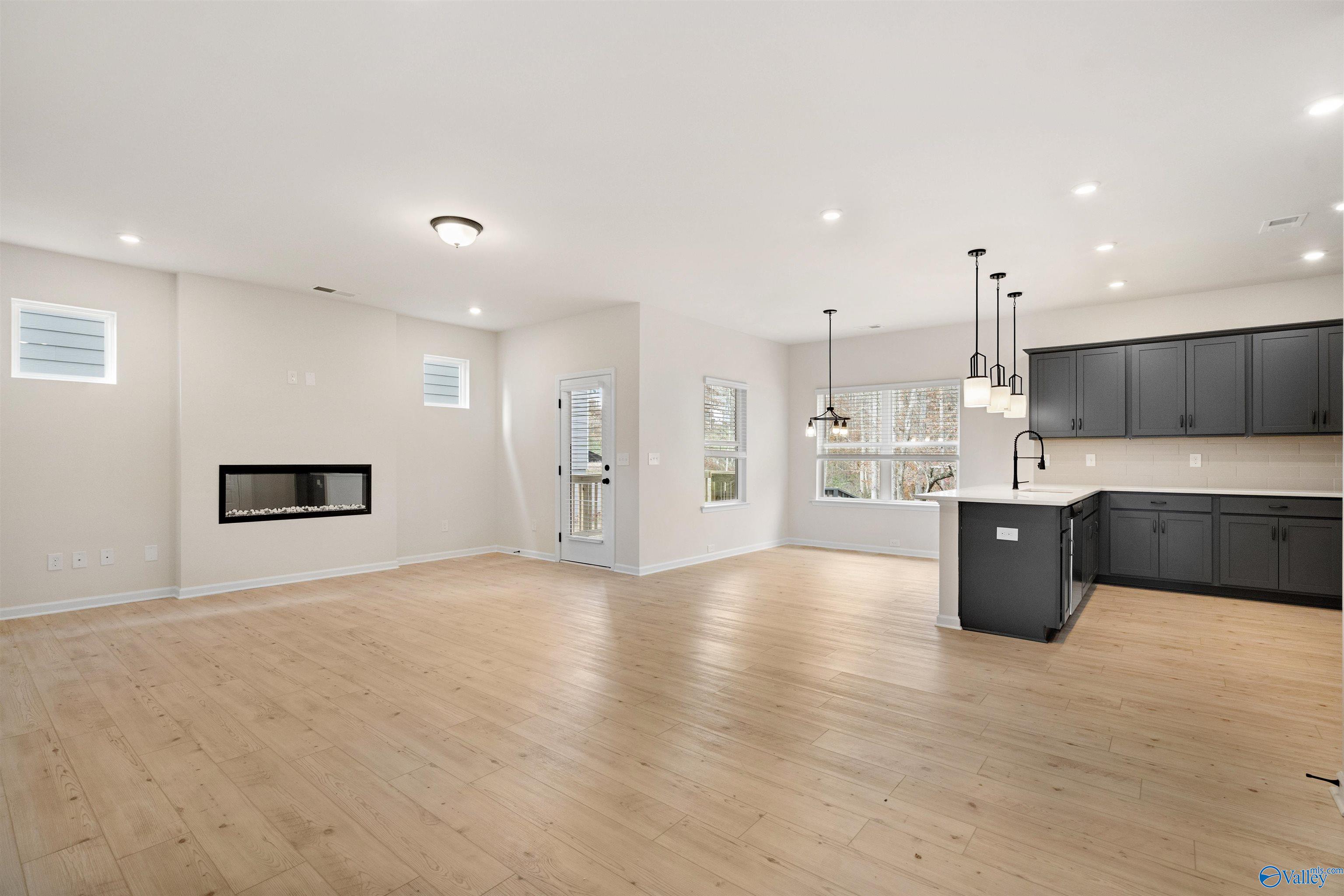 1127 Tanger Glen Trail