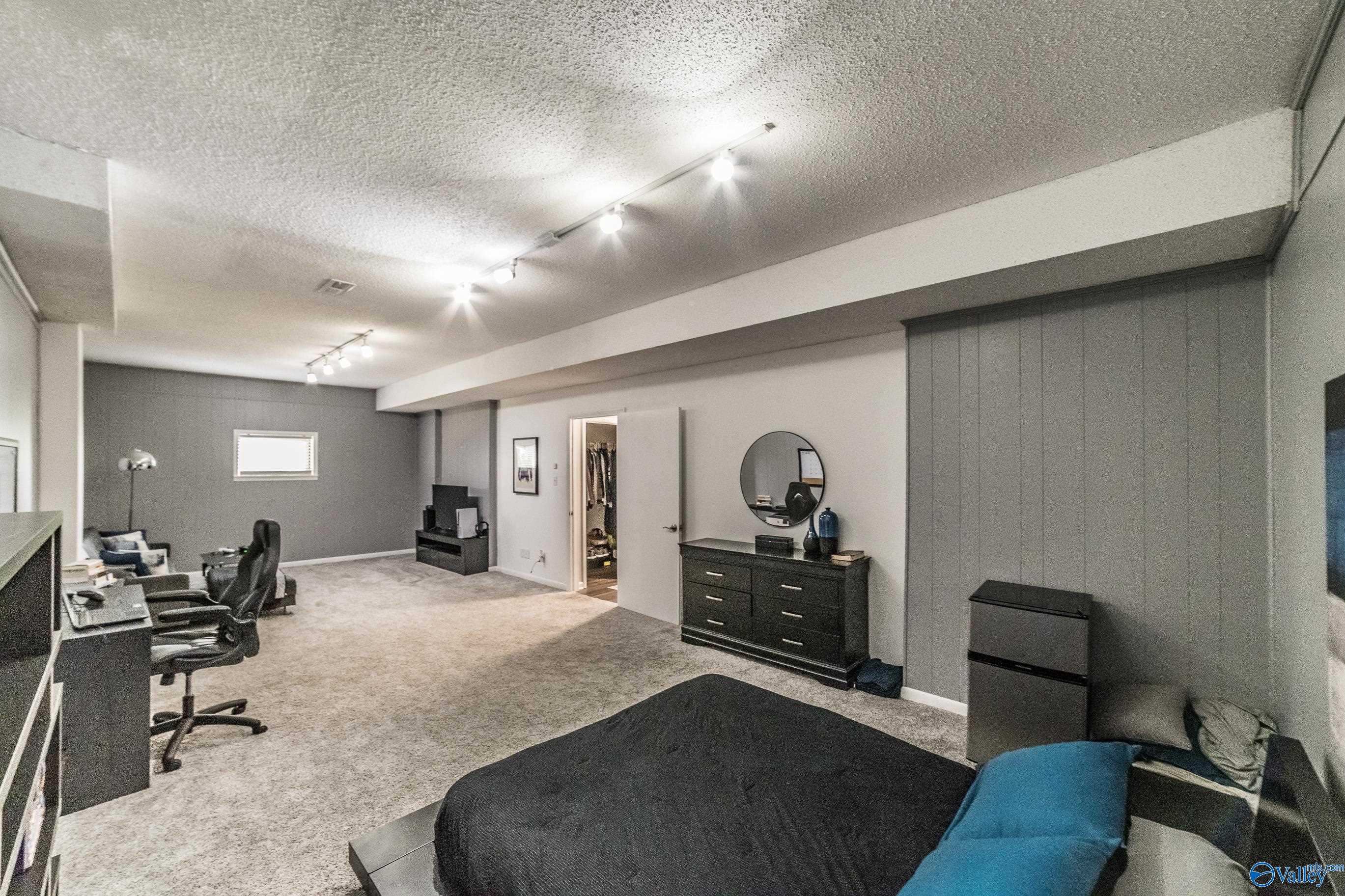 1424 Governors Drive, Huntsville, Alabama image 30