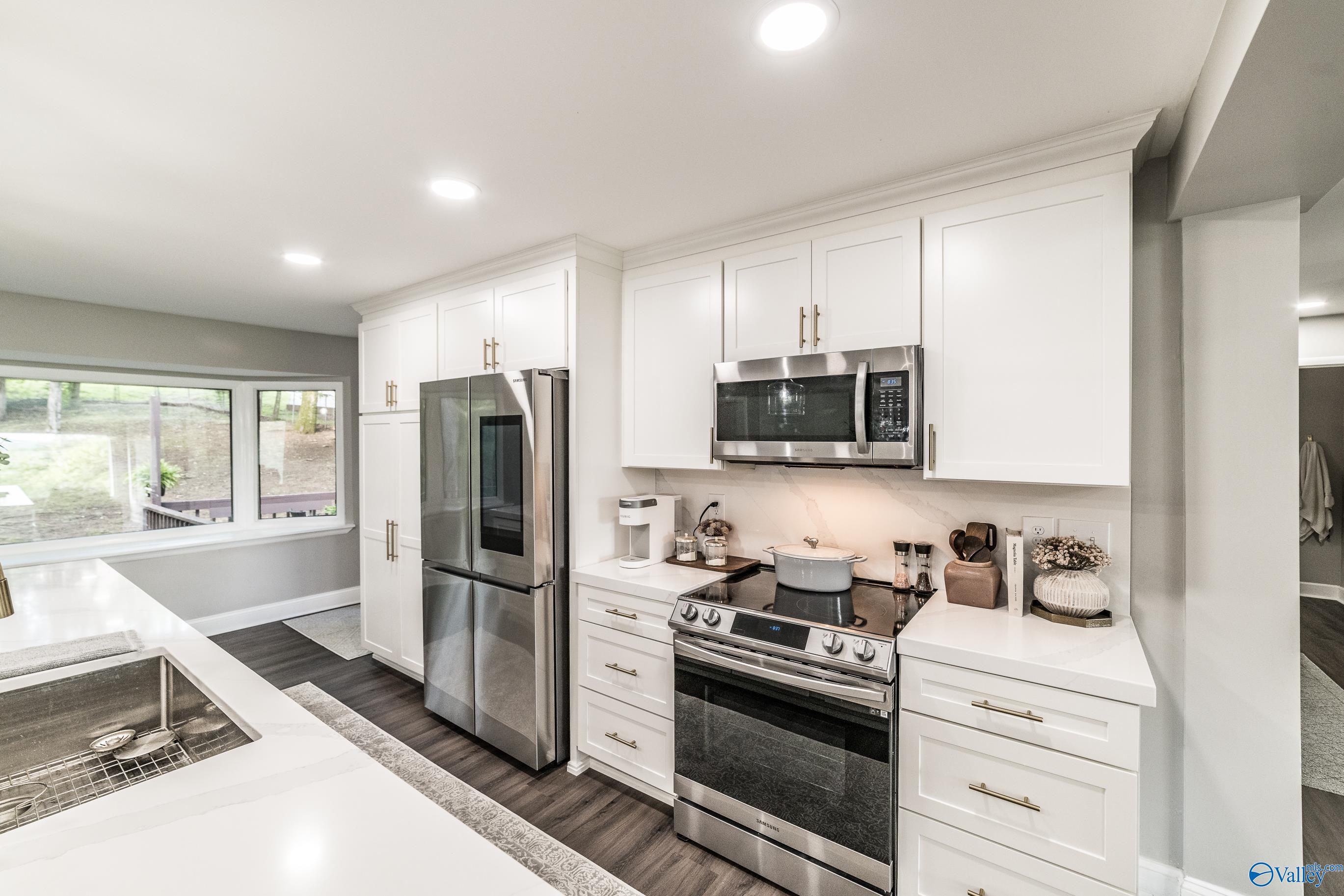 1424 Governors Drive, Huntsville, Alabama image 9