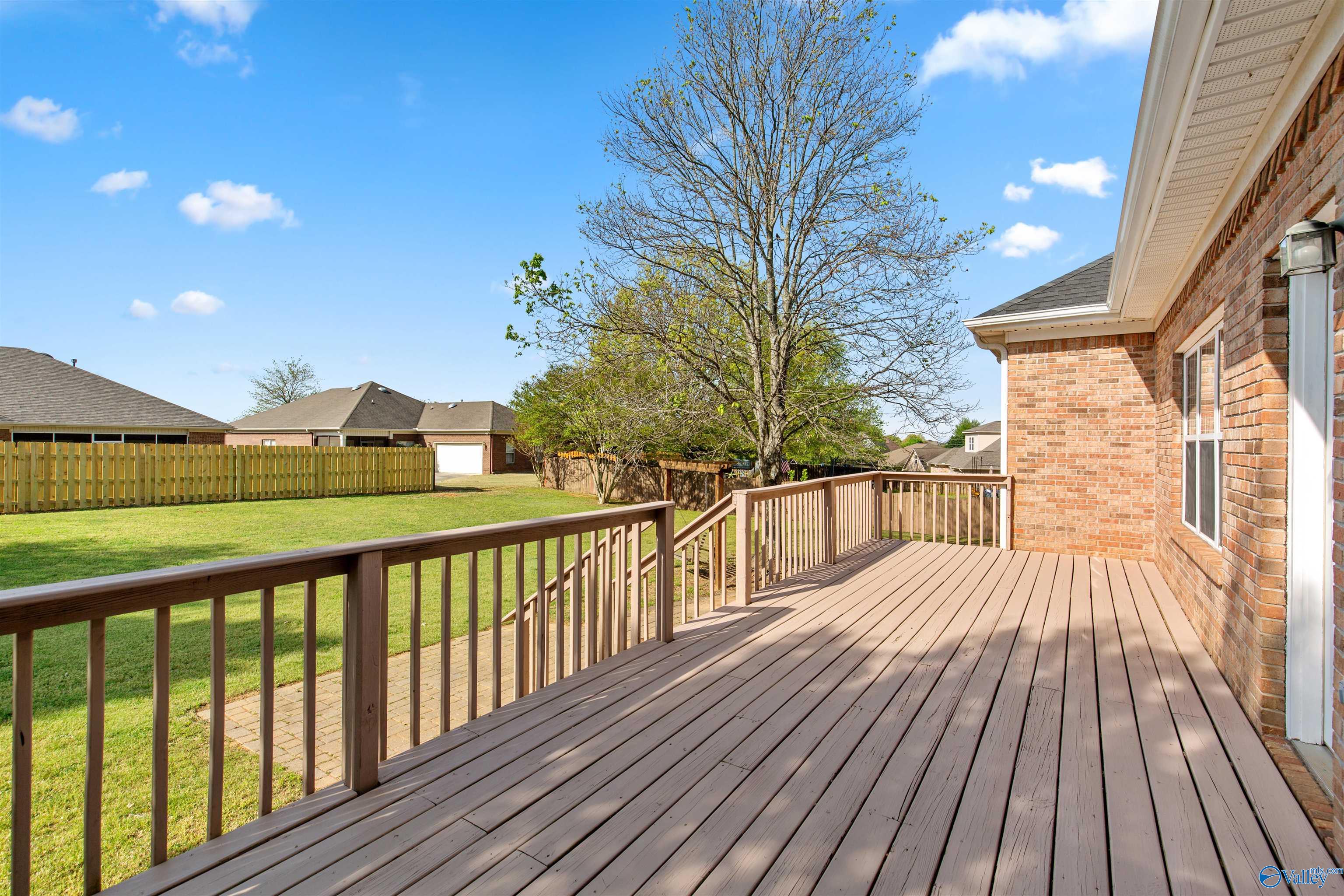 206 Bob G Hughes Blvd