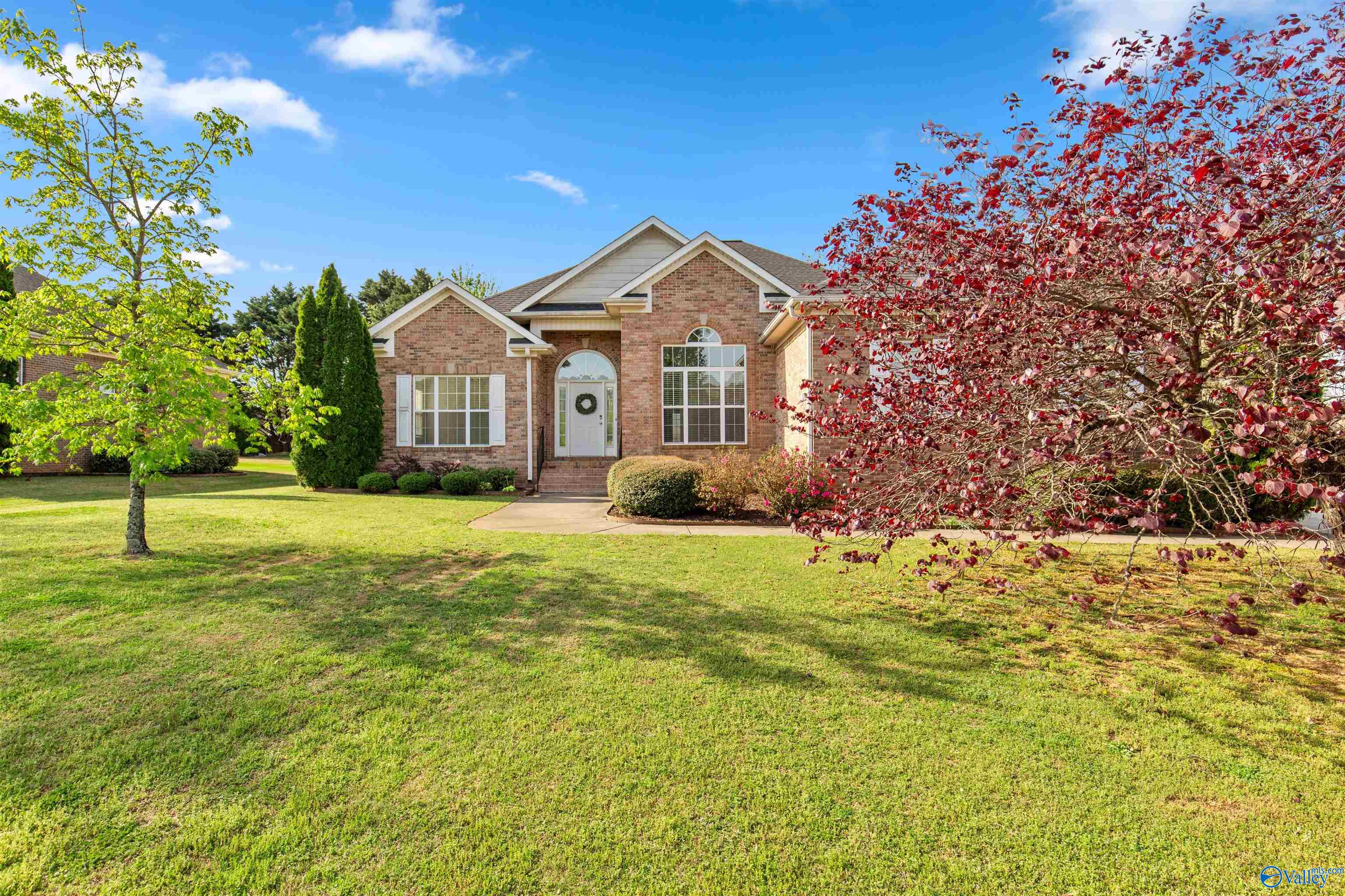 206 Bob G Hughes Blvd