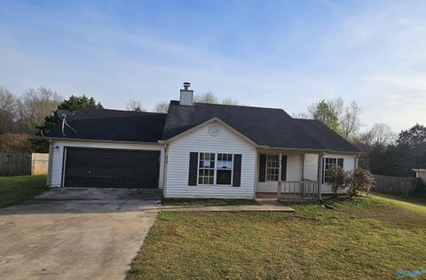 Photo of 534 Henry Taylor Road, New Market, AL 35761 (MLS # 21912932)