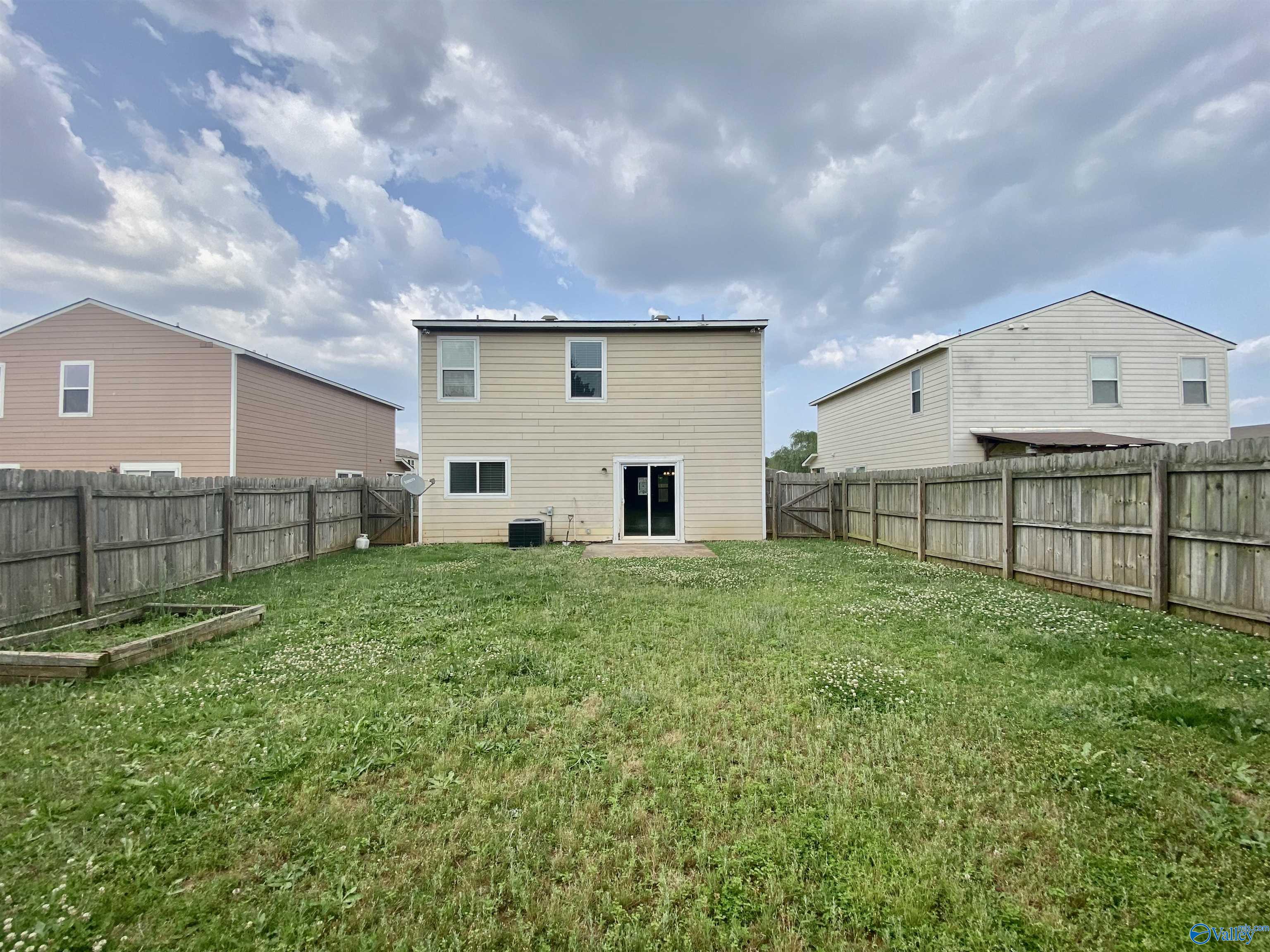 3129 SW Lakeland Drive