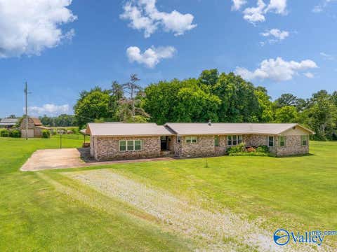 Homes For Sale - 2152 County Road 49<br/> Section, AL 35771
