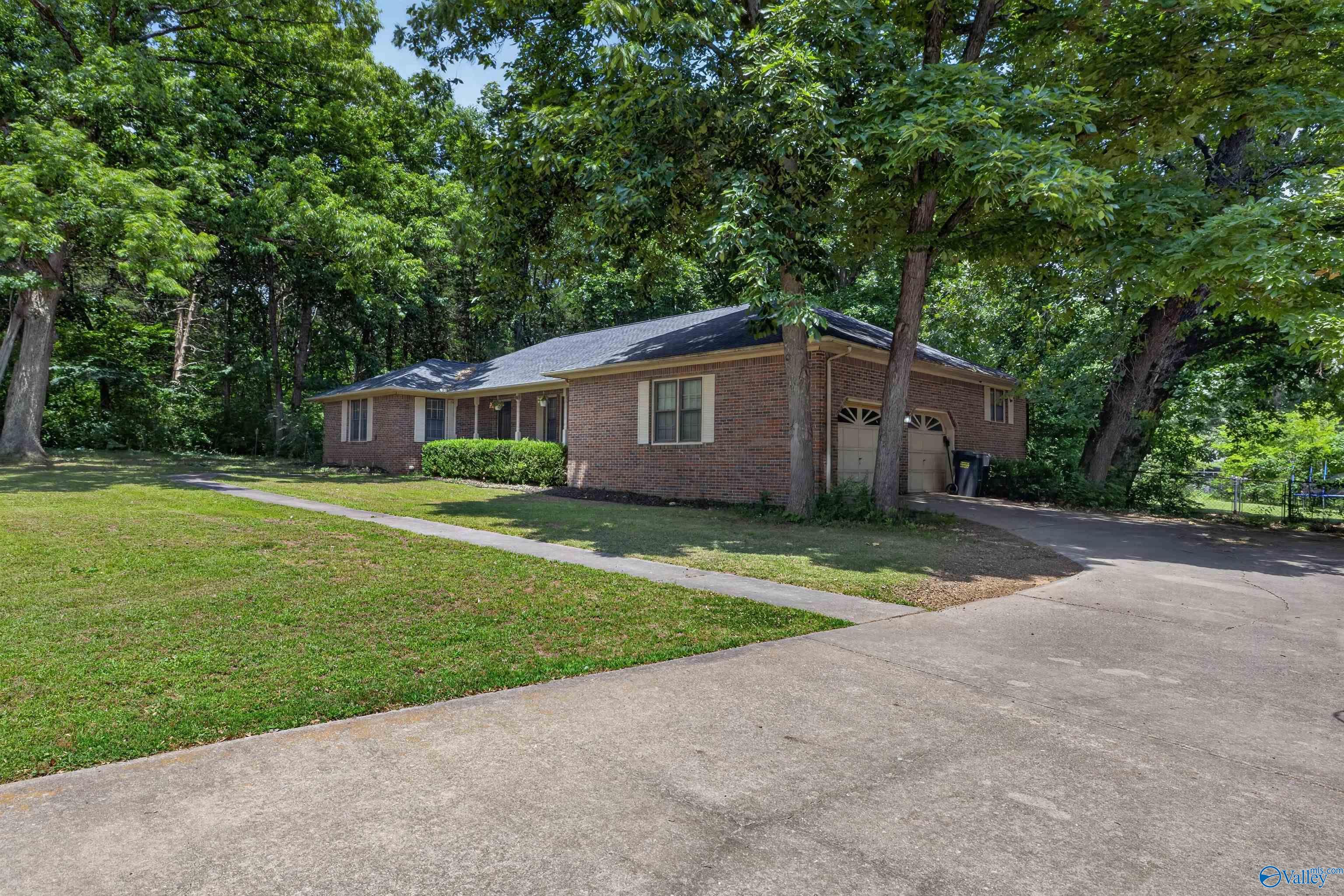 222 Dee Ann Road