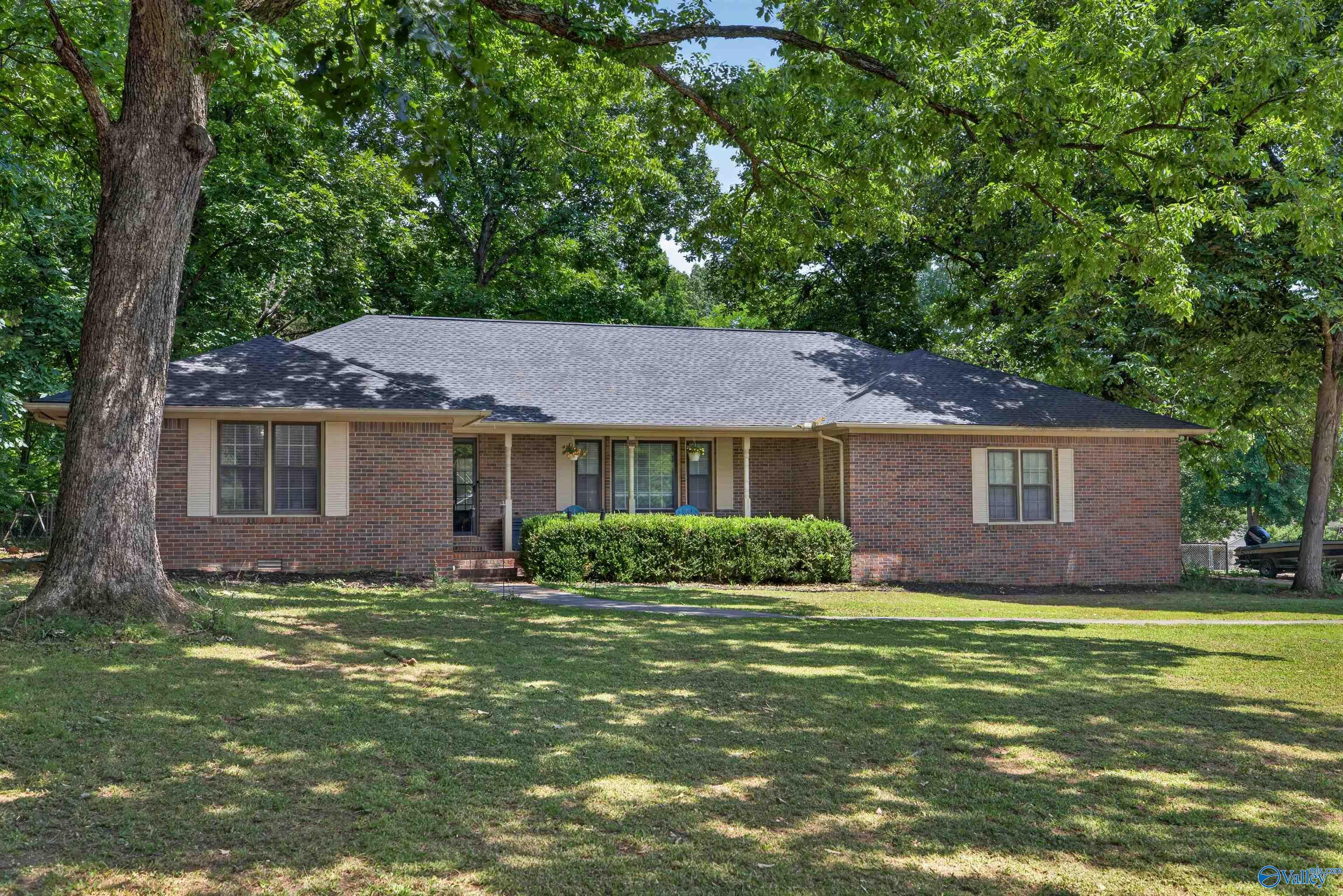 222 Dee Ann Road