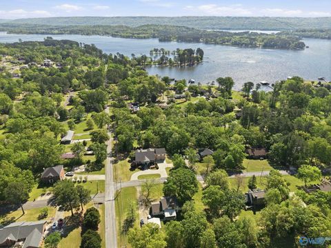 Homes For Sale - 22 Bradley Street<br/> Jackson County, Scottsboro, AL 35769