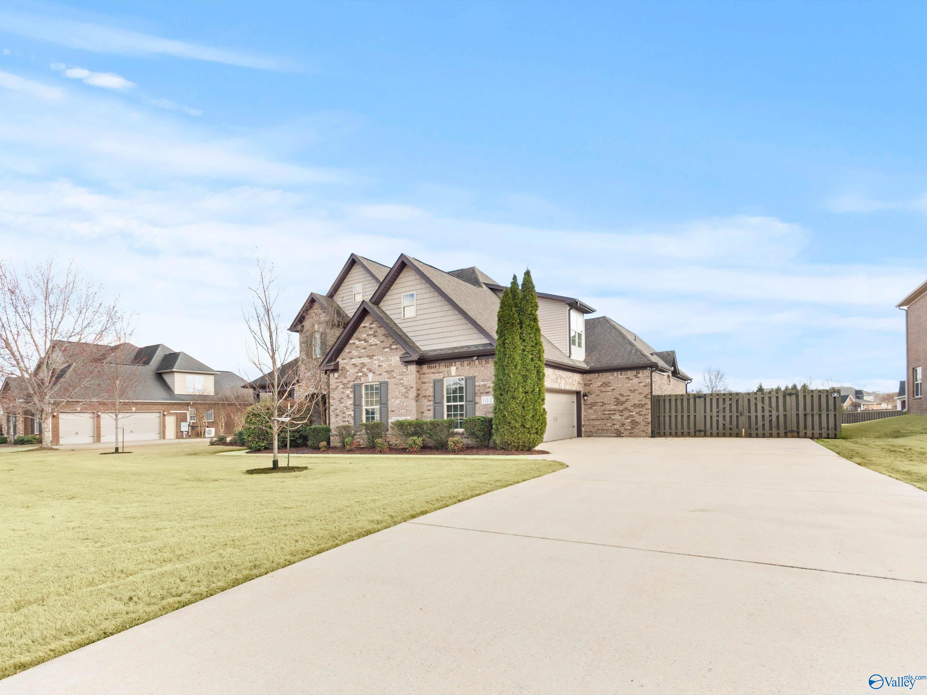 102 Stone River Road