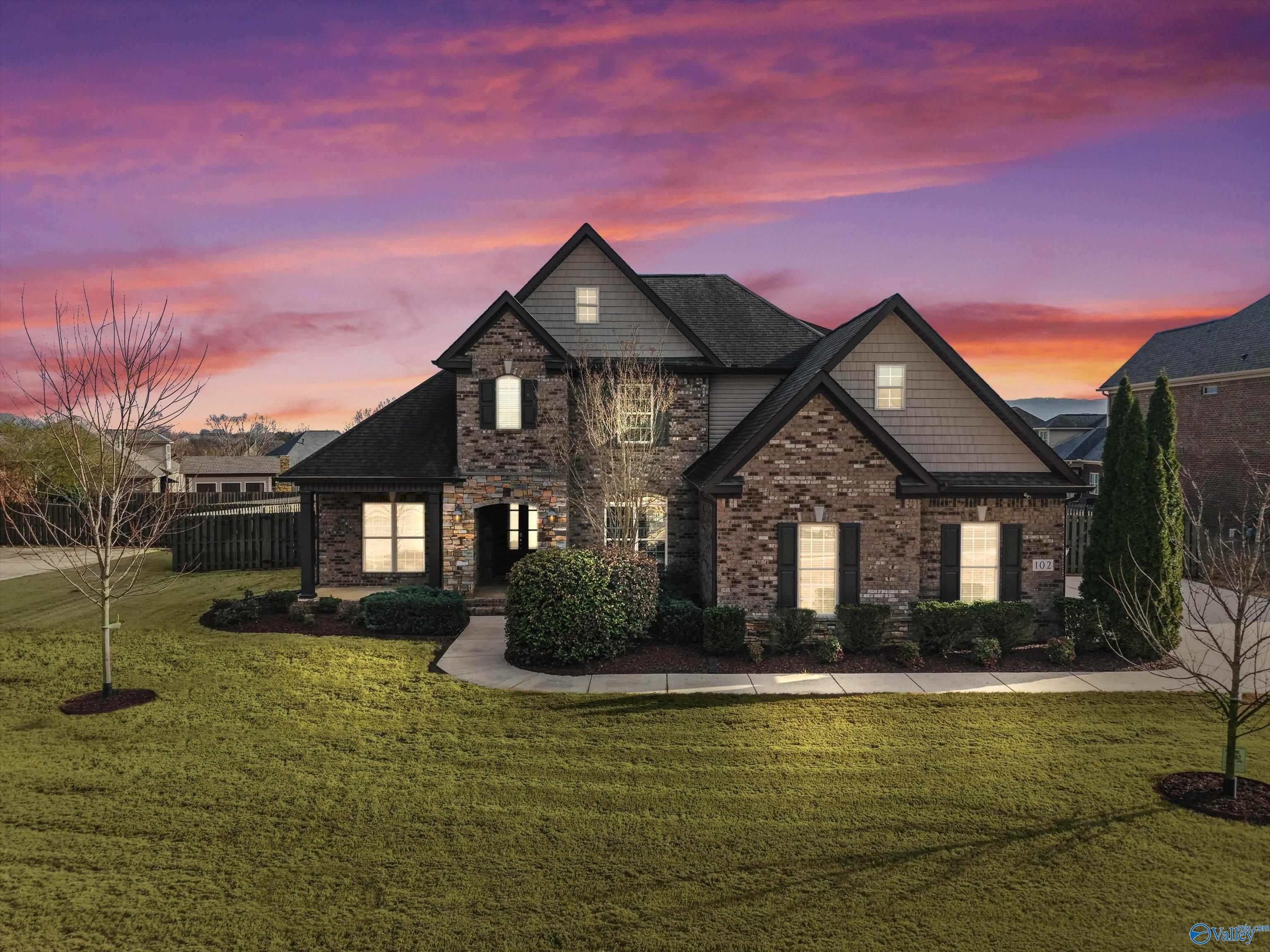 102 Stone River Road