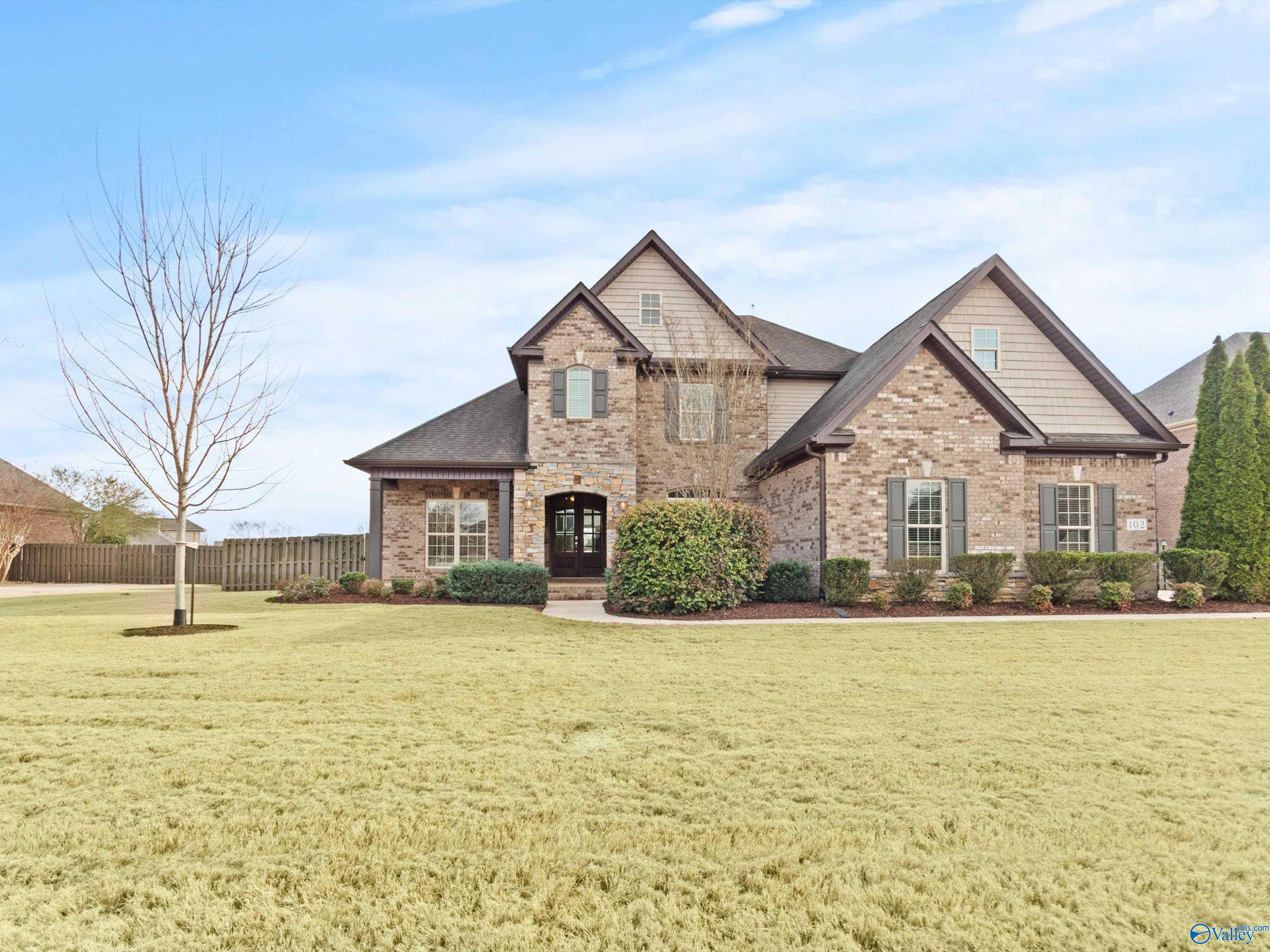 102 Stone River Road