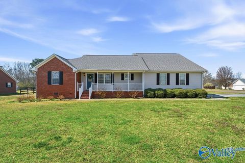 Photo of 1485 County Road 76, Centre, AL 35960 (MLS # 21911384)