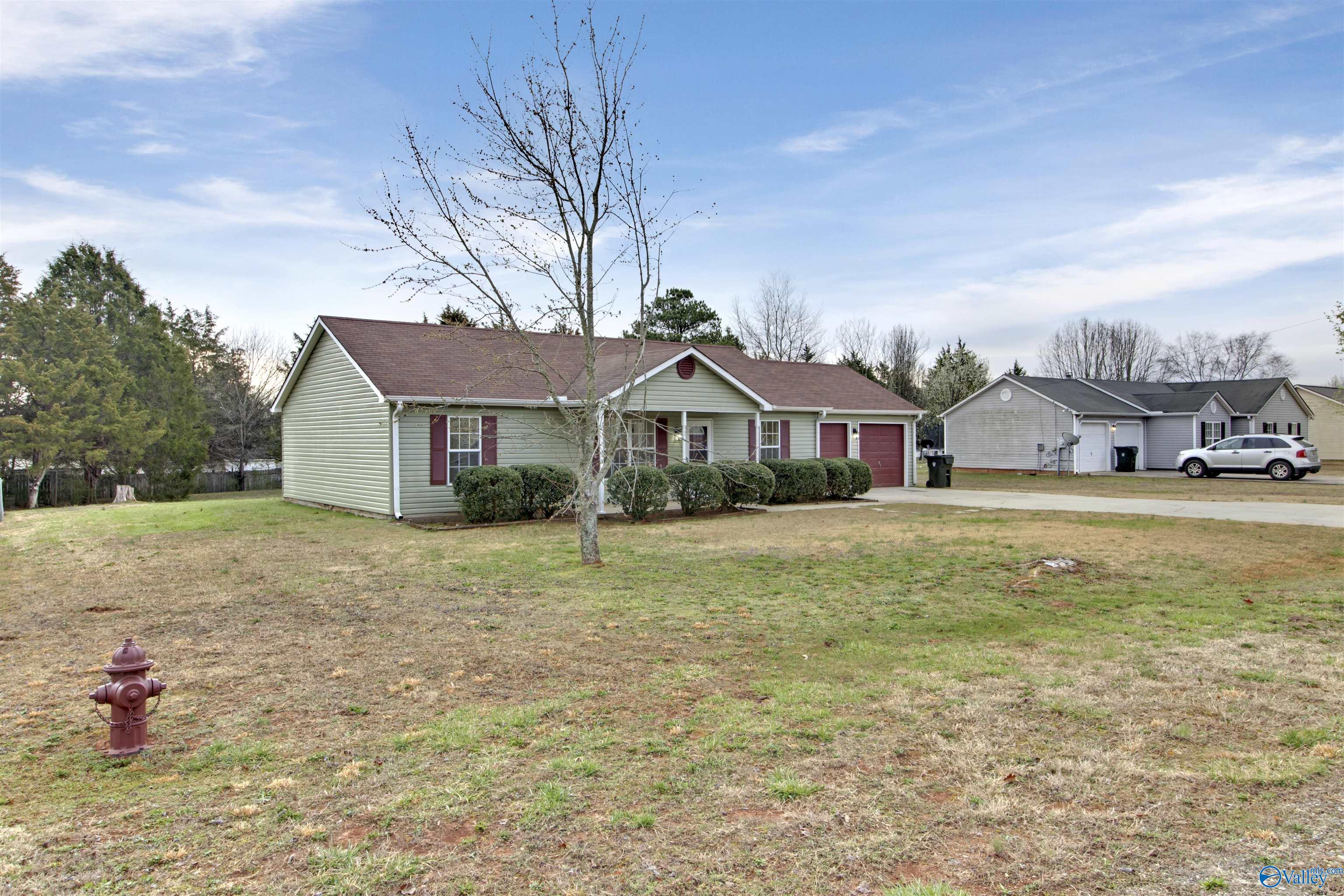 218 Barberry Lane, Toney, Alabama image 2