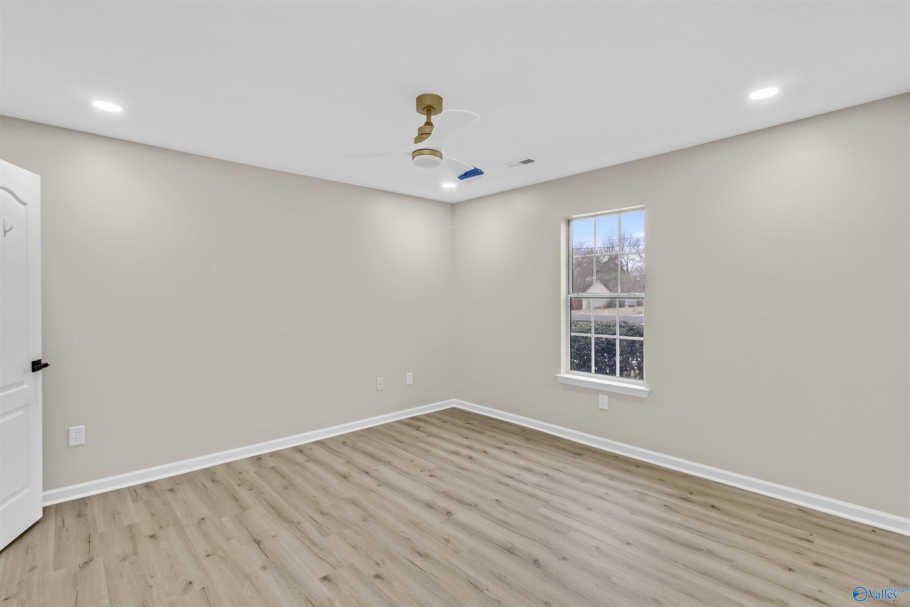 218 Barberry Lane, Toney, Alabama image 11