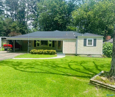 Homes For Sale - 1931 Noccalula Road<br/> Gadsden, AL 35904