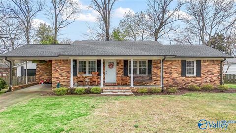 Homes For Sale - 104 10th Avenue<br/> Arab, AL 35016