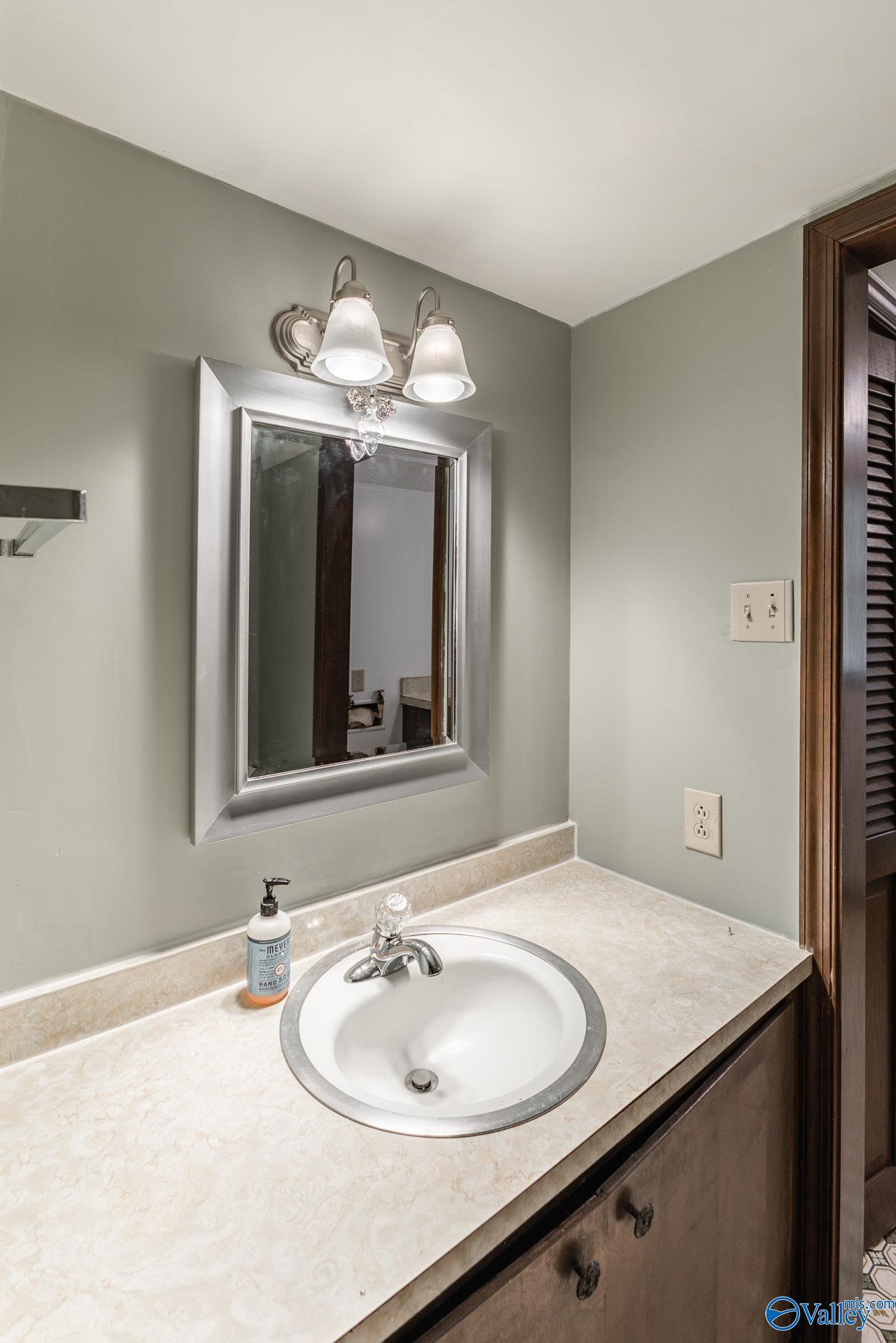 711 Norton Drive, Athens, Alabama image 37
