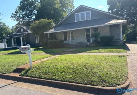 Homes For Sale - 419 5th Avenue<br/> Decatur, AL 35601