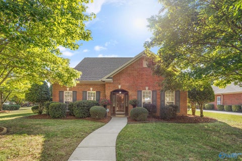 Homes For Sale - 3126 Waterman Drive<br/> Owens Cross Roads, AL 35763
