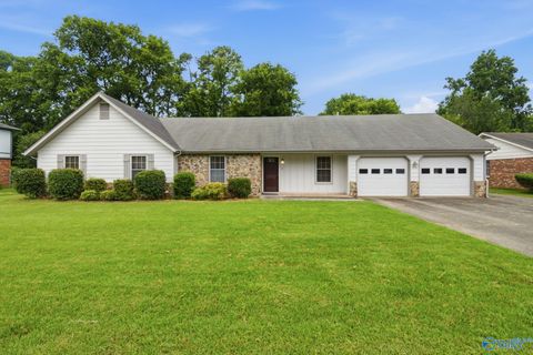 Homes For Rent - 9010 Cannstatt Drive<br/> Huntsville, AL 35802
