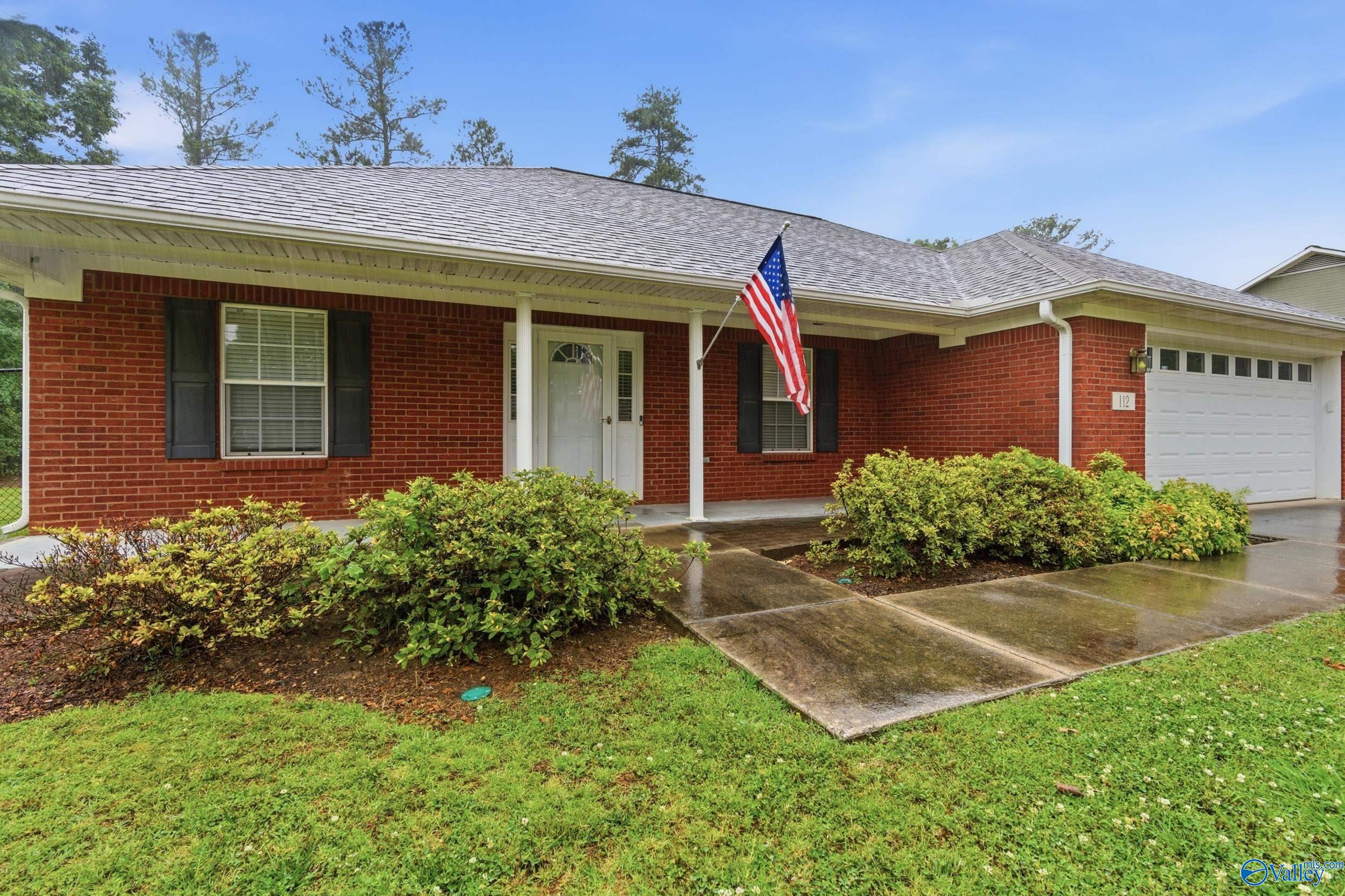 112 Val Sapra Circle