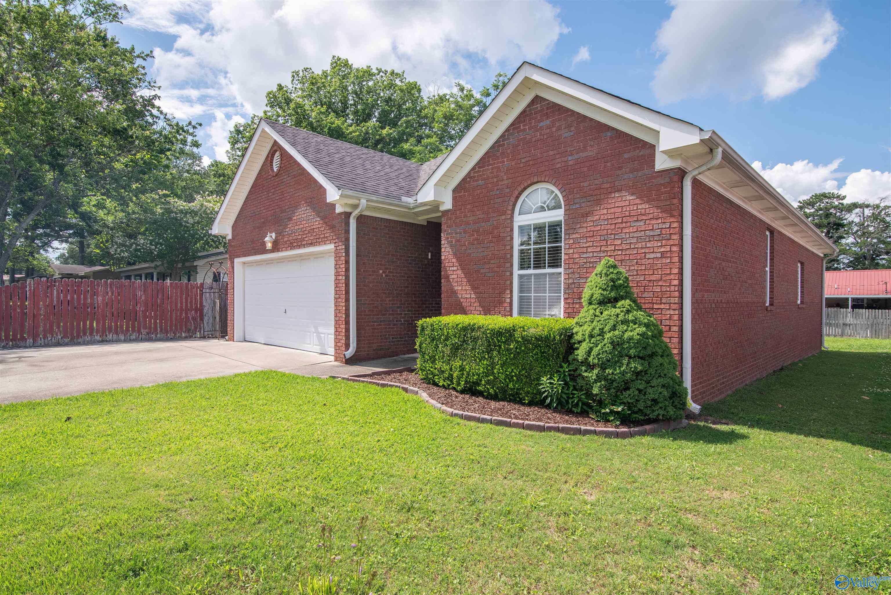 749 Martin Street, Hartselle, Alabama image 2