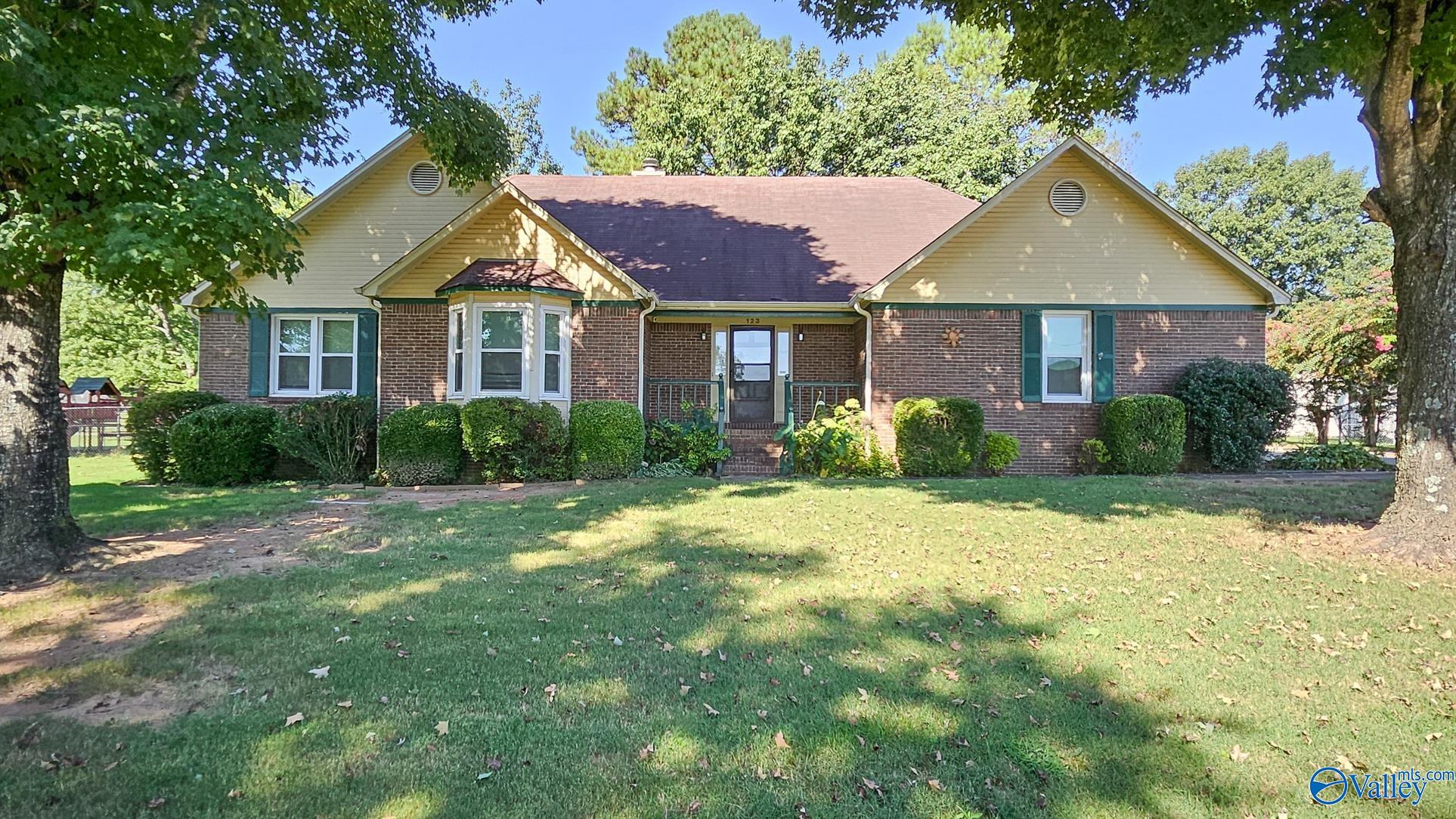 123 Shelly Lane NE