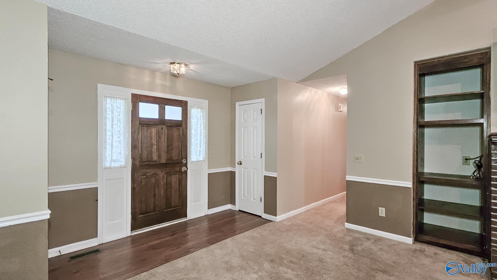 123 Shelly Lane NE
