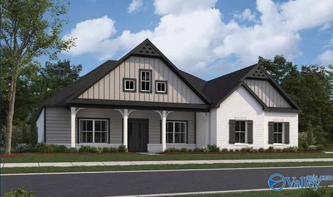 Homes For Sale - 7625 Shaun Leslie Circle<br/> Owens Cross Roads, AL 35763
