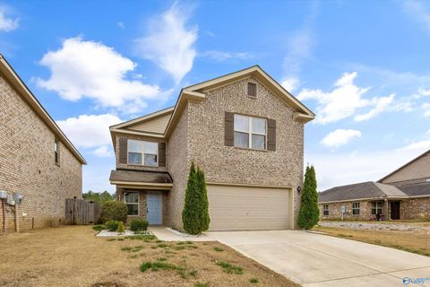 Photo of 119 Winstead Circle, Owens Cross Roads, AL 35763 (MLS # 21911874)