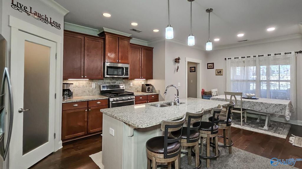 18795 S Haven Circle, Athens, AL 35613 | MLS 21910891 | Listing