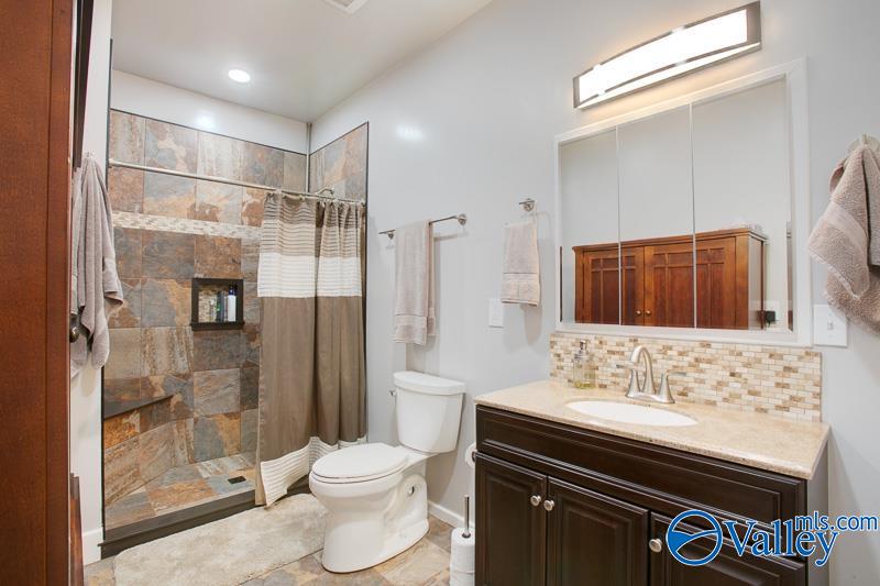 1805 Roseberry Drive, Scottsboro, Alabama image 13