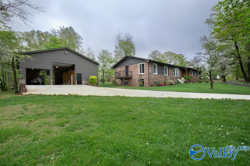 1805 Roseberry Drive, Scottsboro, Alabama image 9