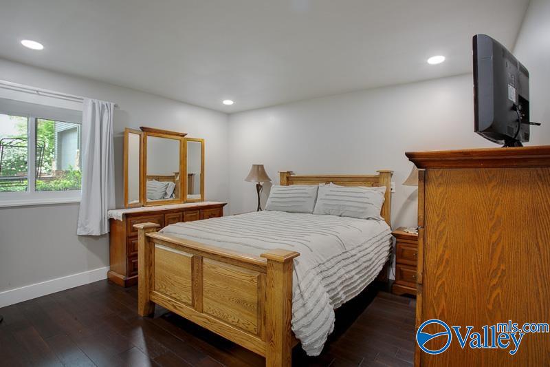 1805 Roseberry Drive, Scottsboro, Alabama image 37