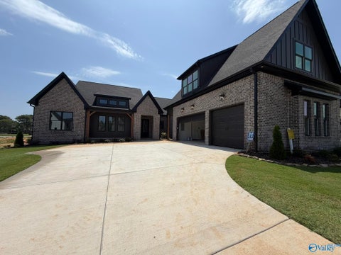 Homes For Sale - 22600 Mary Grace Drive<br/> Limestone County, Athens, AL 35613