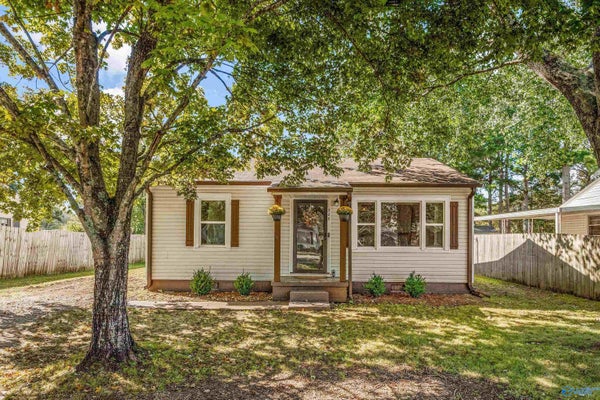 328 SHAW ST, ATHENS, AL 35611 - Image 9b033f0ca76da05e6c1f4e52c3856547/3426093313