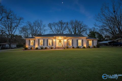 Homes For Sale - 106 Collier Drive<br/> Albertville, AL 35951