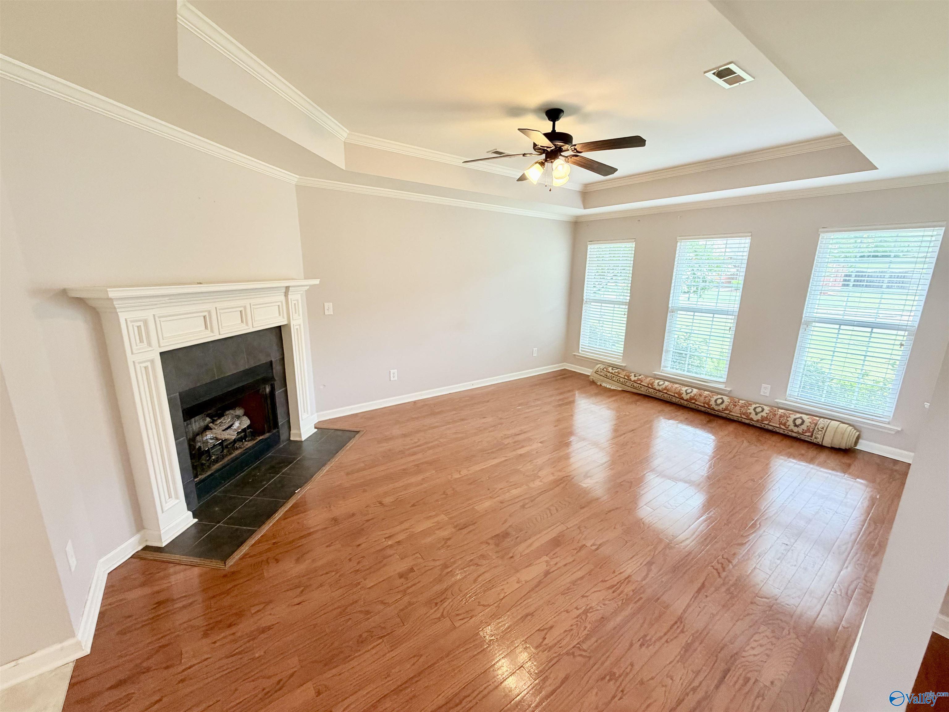 14350 Royal St George