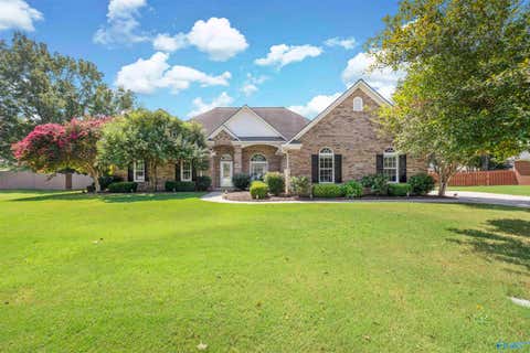 Homes For Sale - 2721 Arbor Oak Drive<br/> Owens Cross Roads, AL 35763