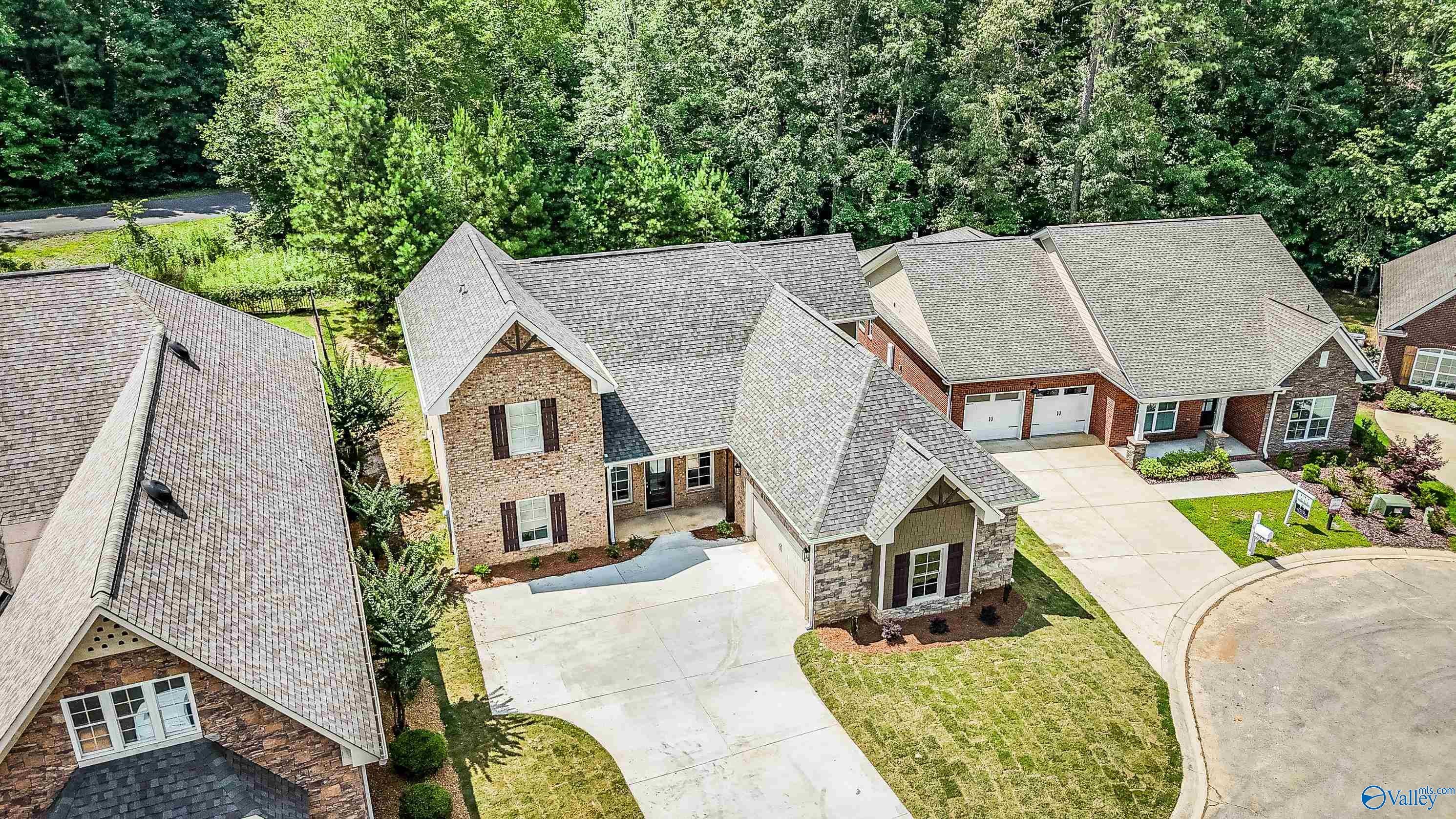 113 Turning Leaf Drive