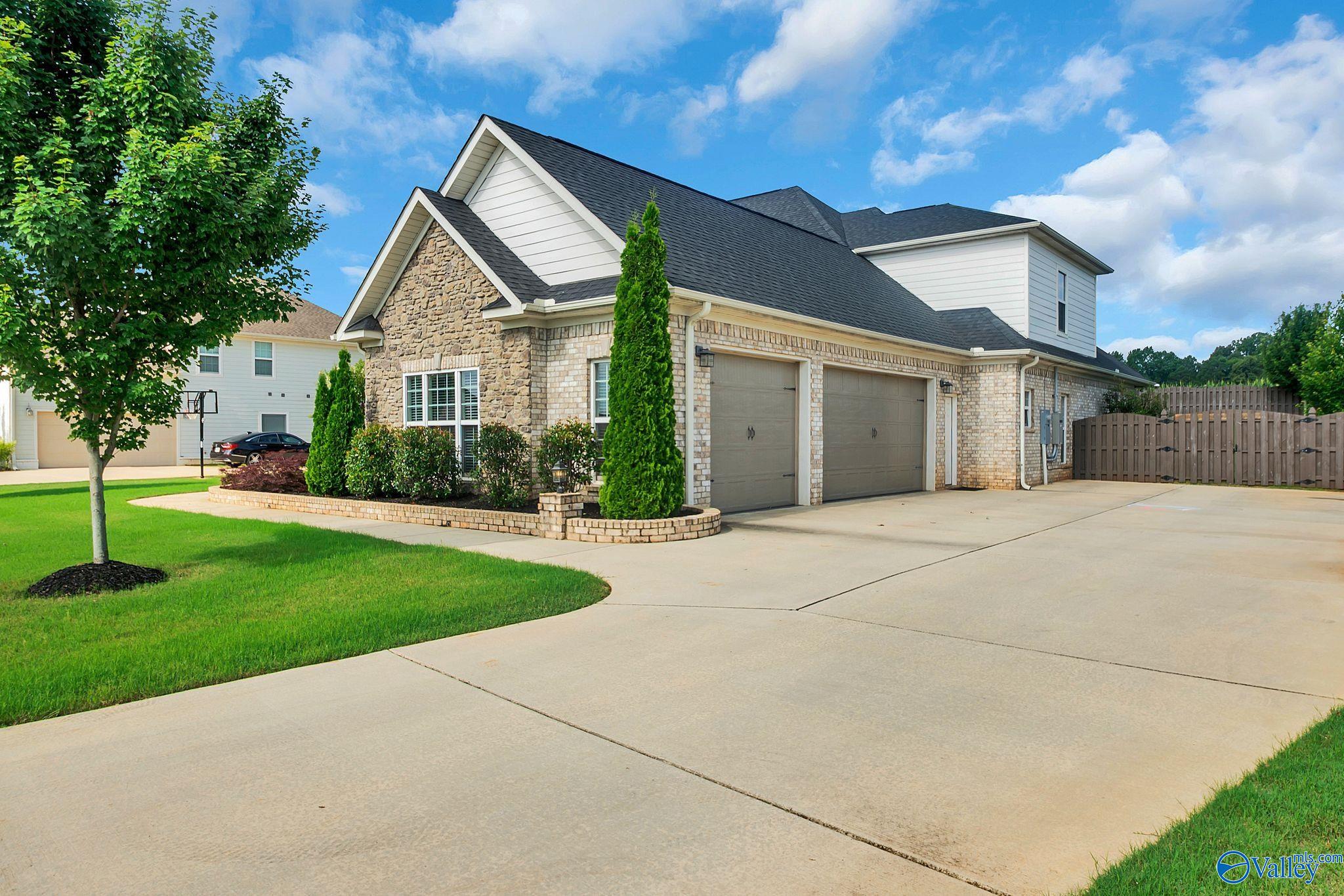 137 Towhee Way