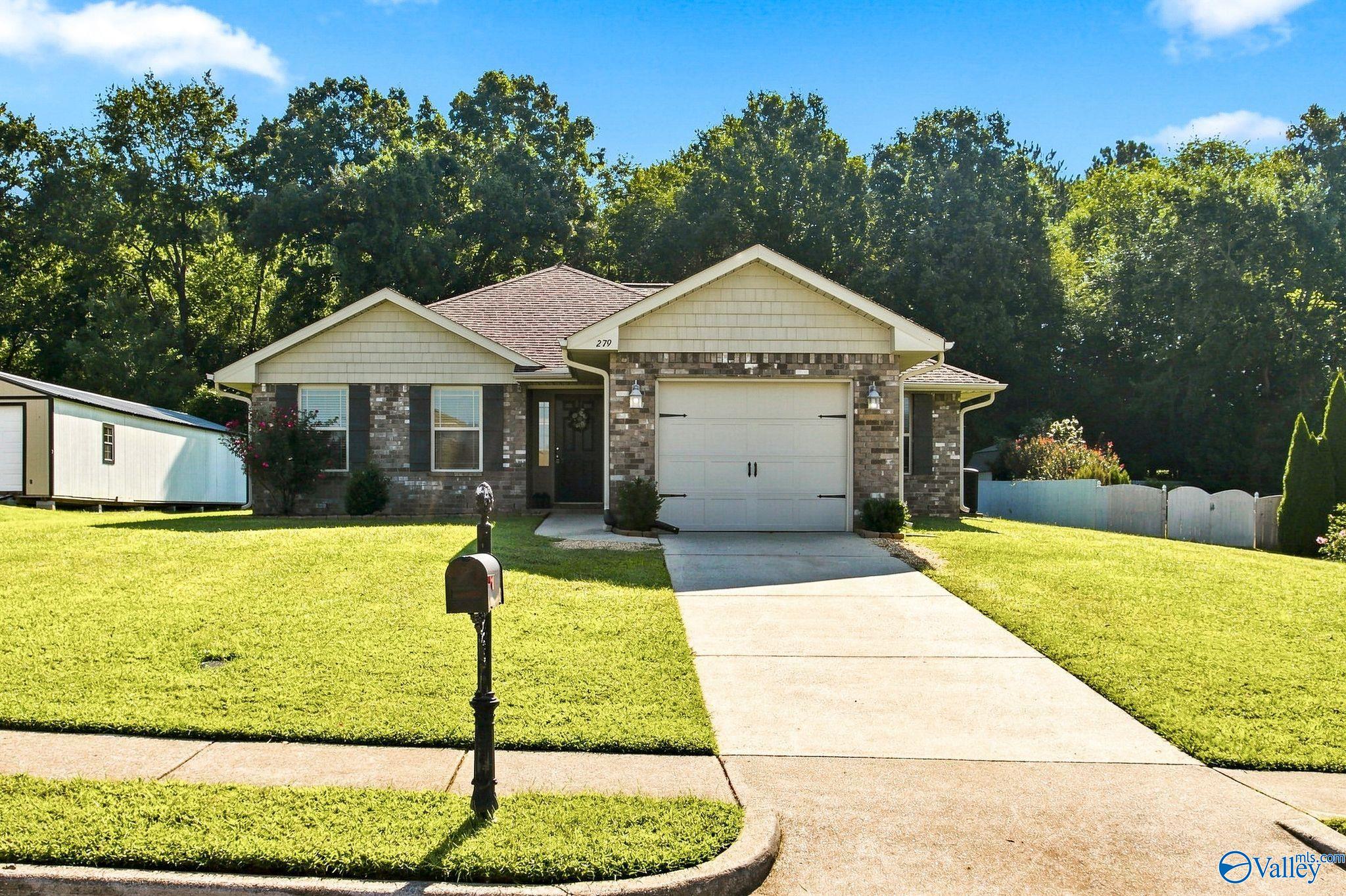 279 Lazy Oak Drive