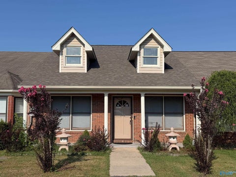 Townhouse For Rent - 1954 E Brownstone Court Sw Ct<br/> Decatur, AL 35603