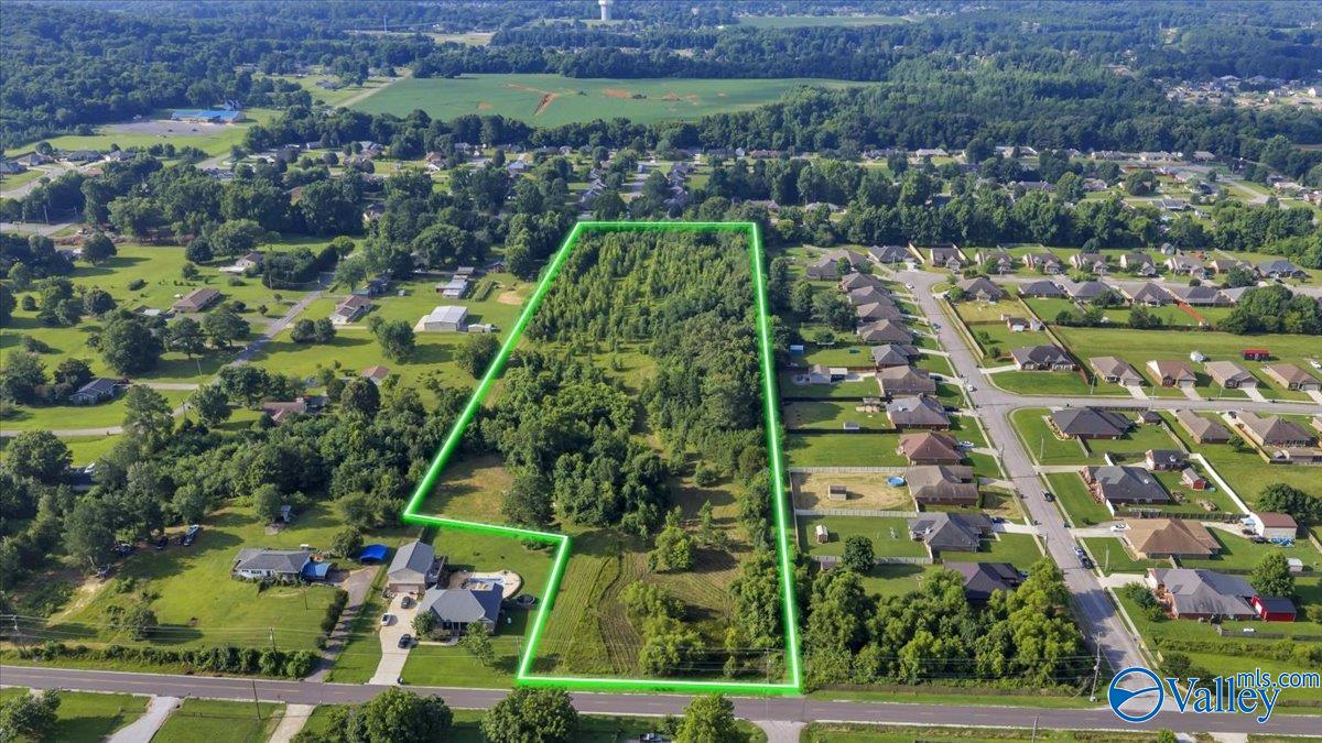 Photo 1 of 24 — 9.7 acres Yarbrough Road, Harvest, AL 35749