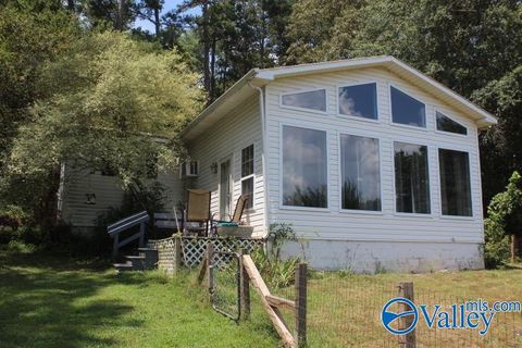 Homes For Sale - 132 Winston Drive<br/> Valley Head, AL 35989