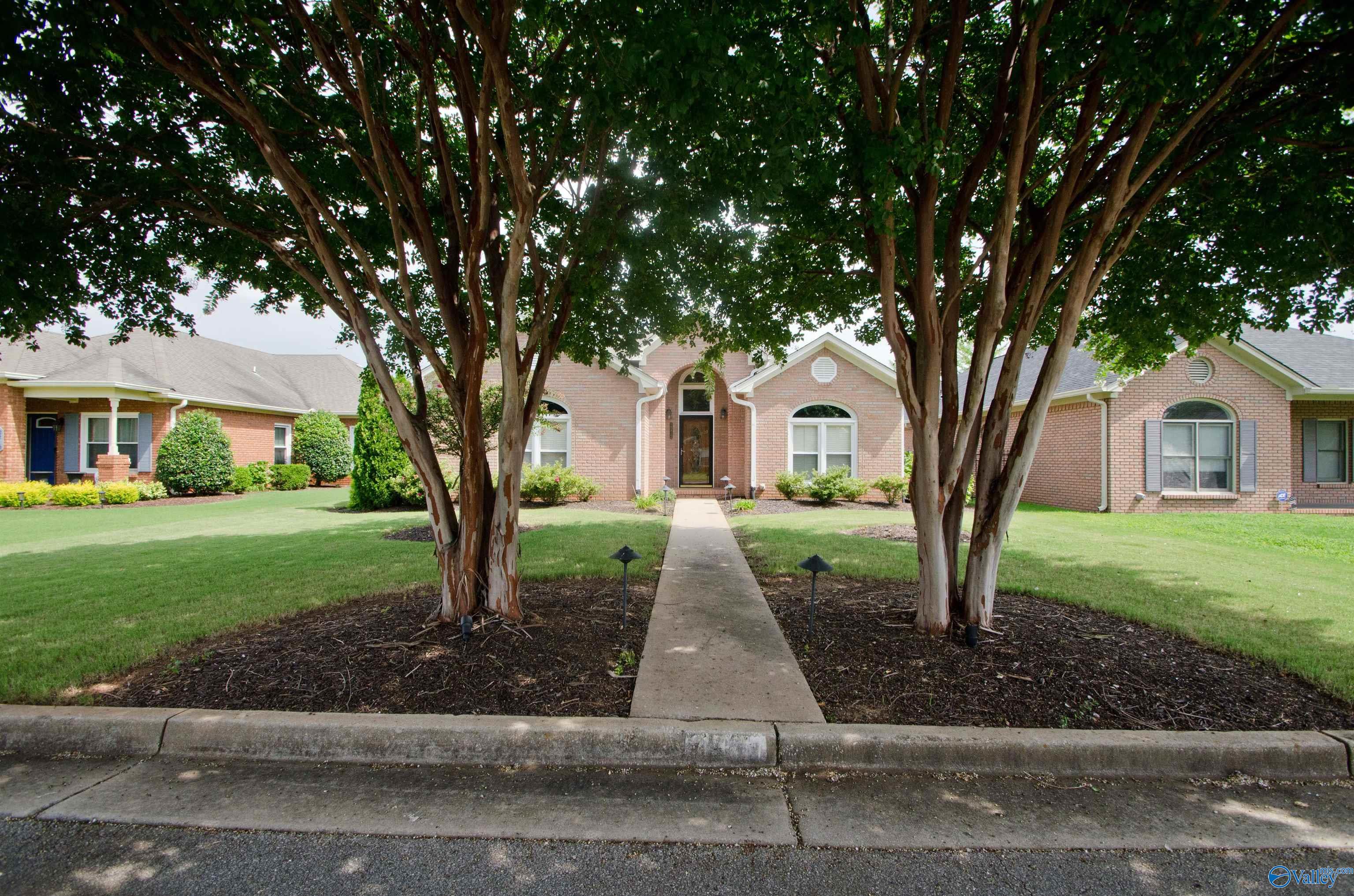 2212 Yorkshire  Se, Decatur, Alabama image 1