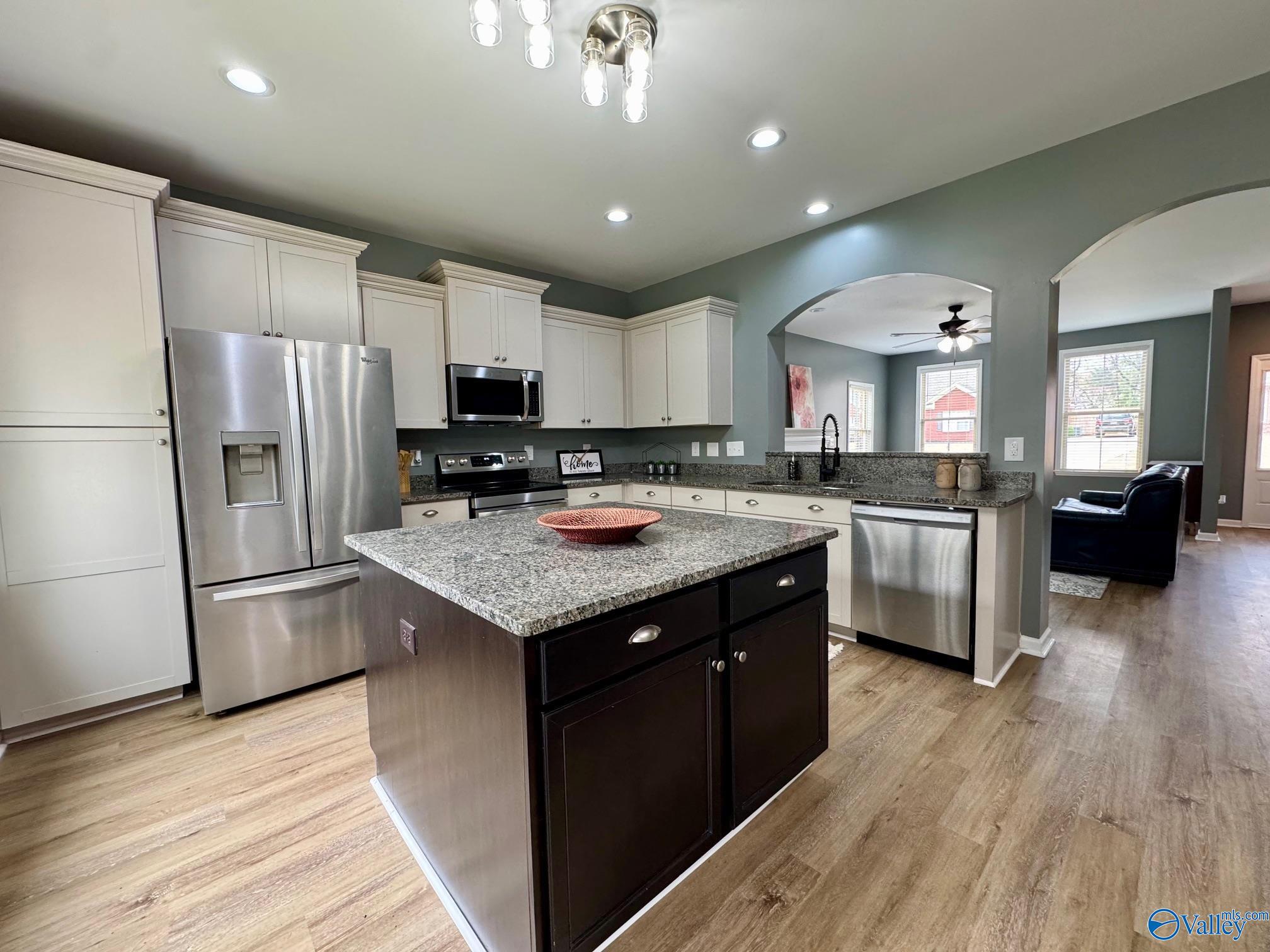 125 Crystal Springs Drive, Madison, Alabama image 2