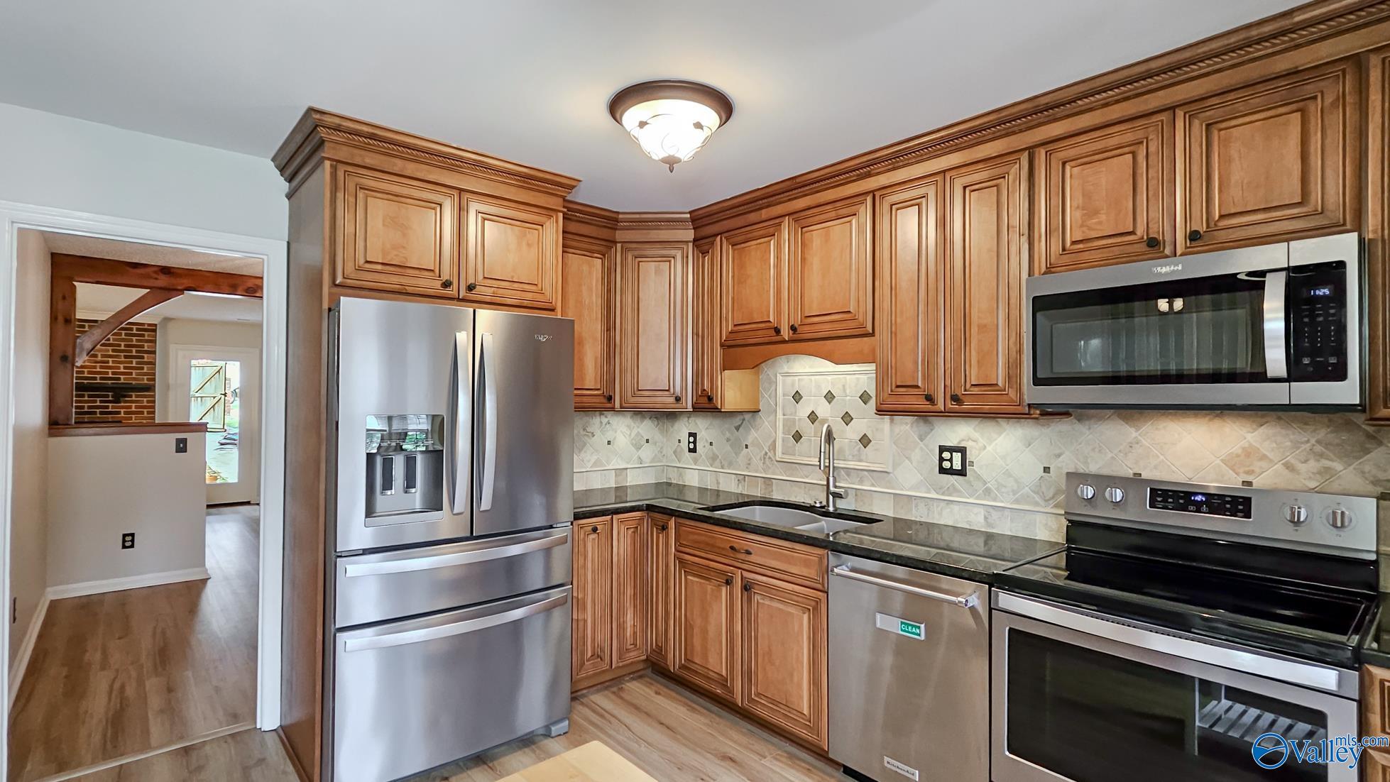 6947 Steeplechase Drive, Huntsville, Alabama image 6