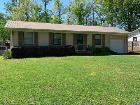 Homes For Sale - 304 Sharon Street<br/> Jackson County, Scottsboro, AL 35768