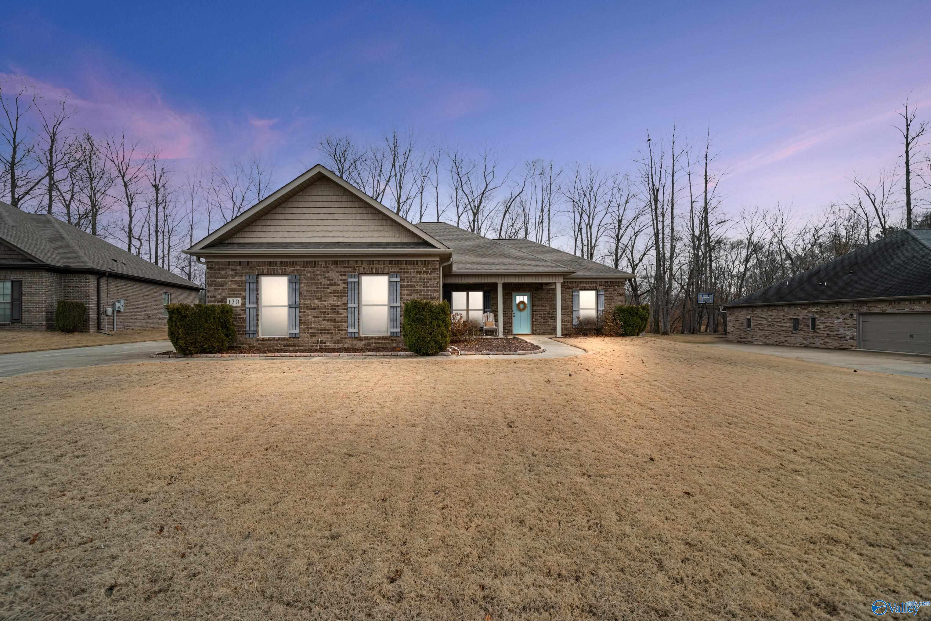 120 Ivy Meadow Circle, Hazel Green, Alabama image 1